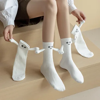 2 Пары забавных креативных носков с магнитным притяжением, держащихся за руки, Черно-белые Носки для пар с мультяшными глазами, Носки для знаменитостей из клуба, Ins
