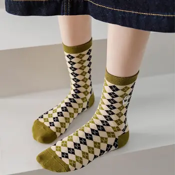 Контрастный цвет, вышивка в виде ромбовидной решетки в виде животных, спортивные чулочно-носочные изделия, хлопчатобумажные носки, женские короткие носки, носки в корейском стиле.
