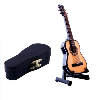 Мини-акустическая гитара 1: 12, деревянный Миниатюрный музыкальный инструмент, кукольный домик, футляр для игрушек
